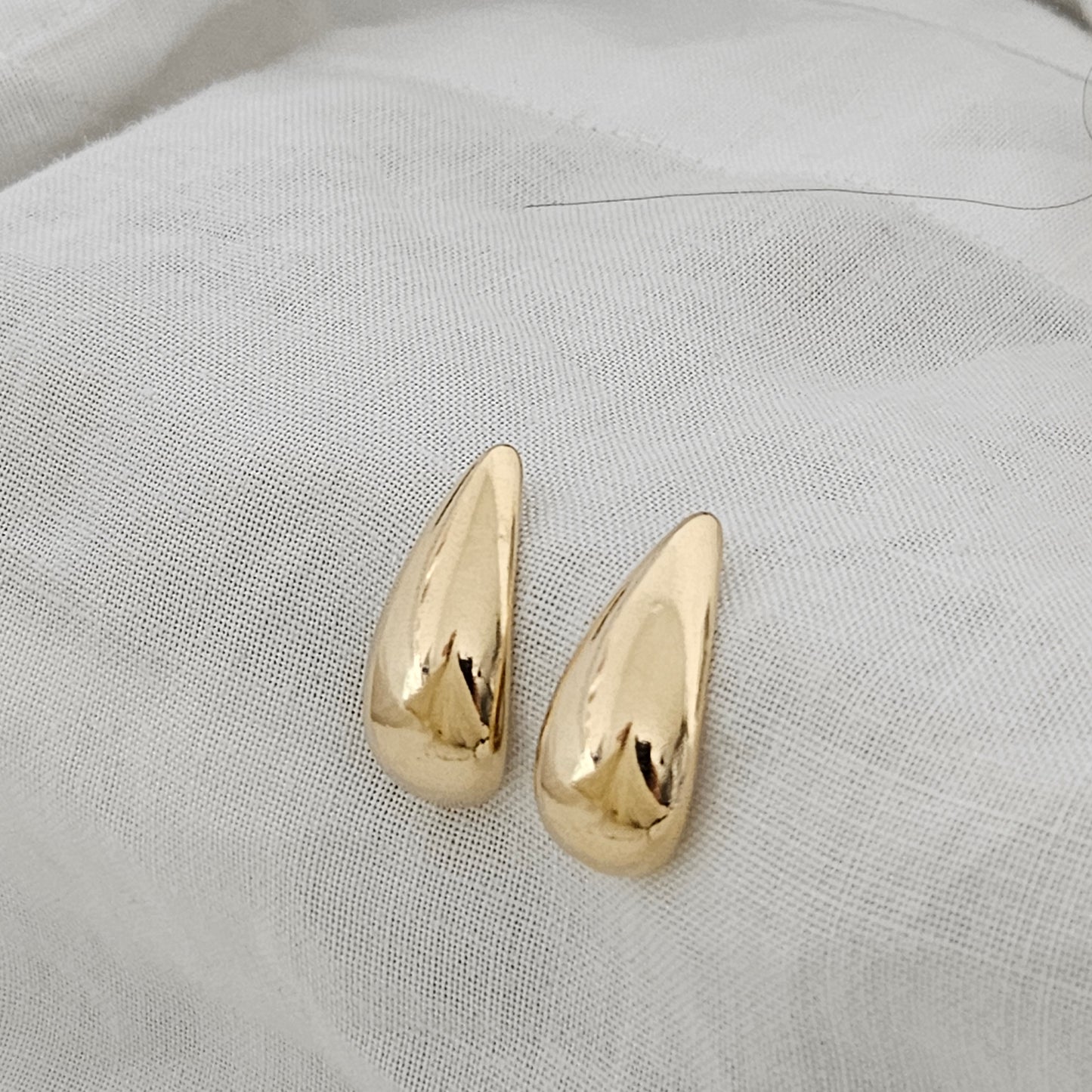 Minimalist drop hoop Mini Earrings Chunky Earrings Chunky Vintage Gold Earrings