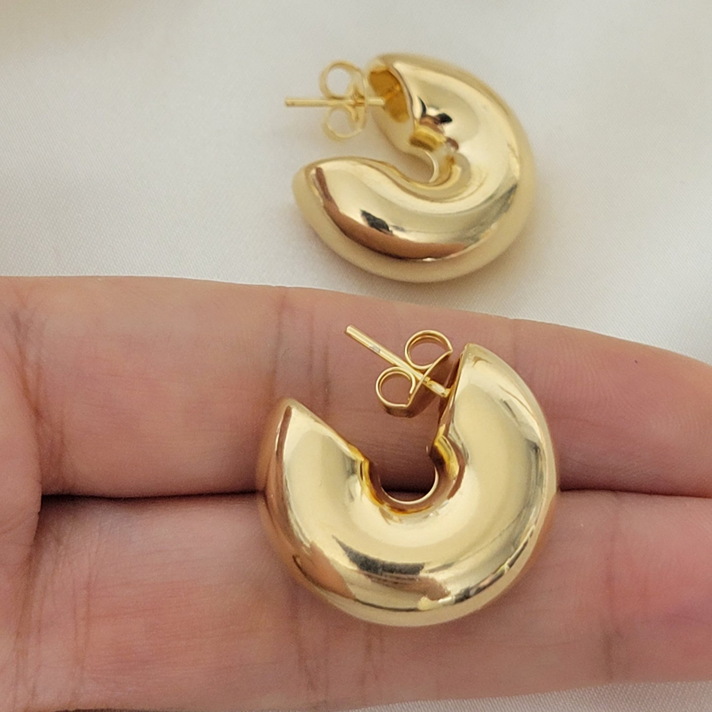 Chunky Hoop Earrings,Lightweight Hoop, 18K Gold Filled, Water Safe