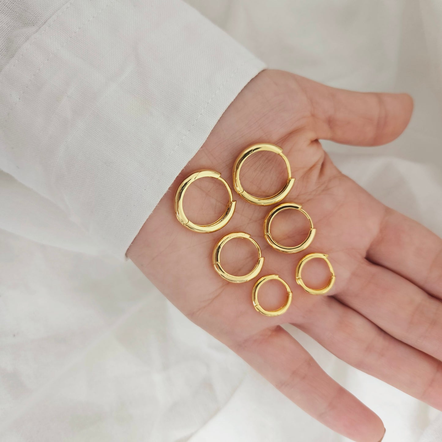 Simple Thick Huggie Hoop Small Hoop Tiny Hoop Earrings Gold Thick Huggie Hoop Earrings