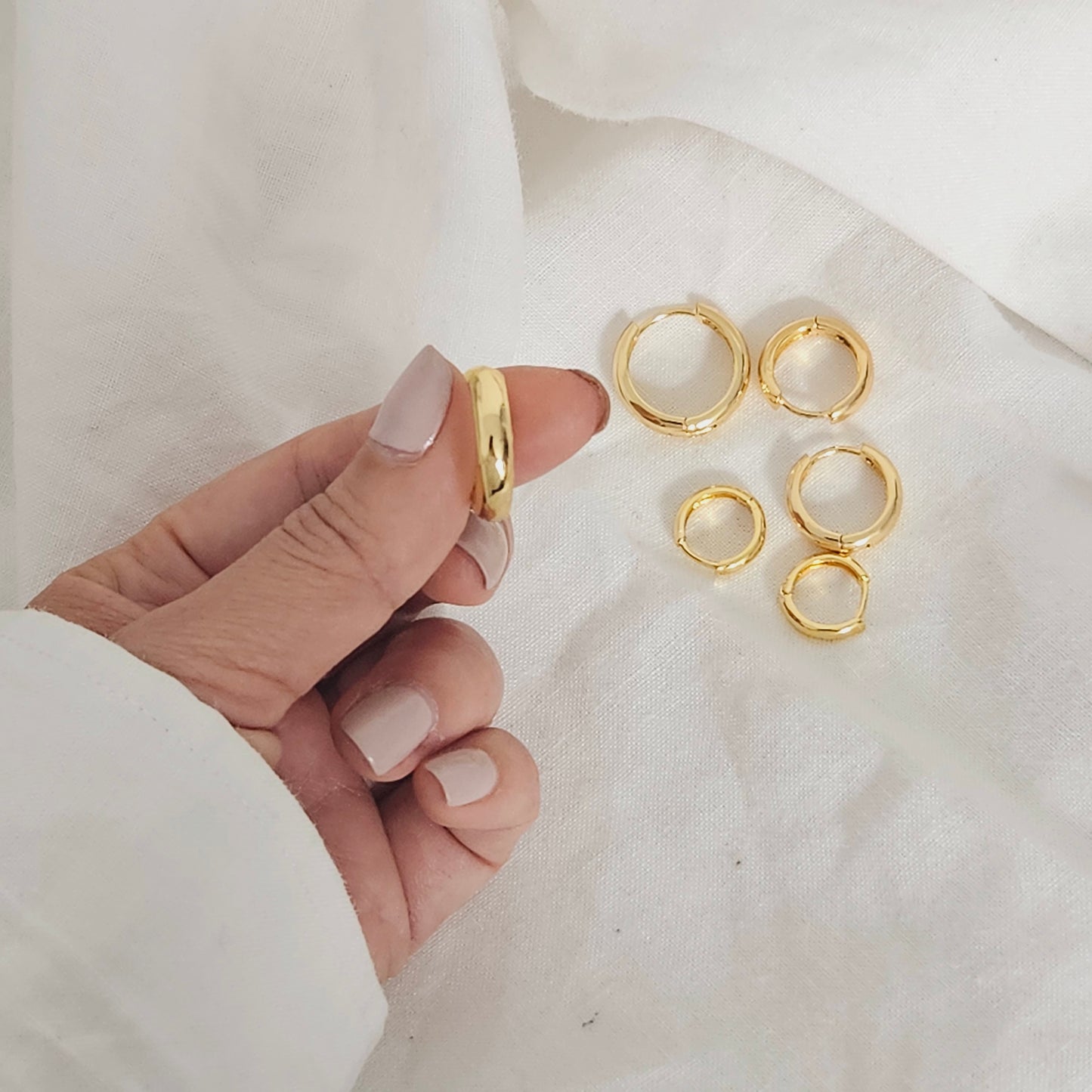 Simple Thick Huggie Hoop Small Hoop Tiny Hoop Earrings Gold Thick Huggie Hoop Earrings