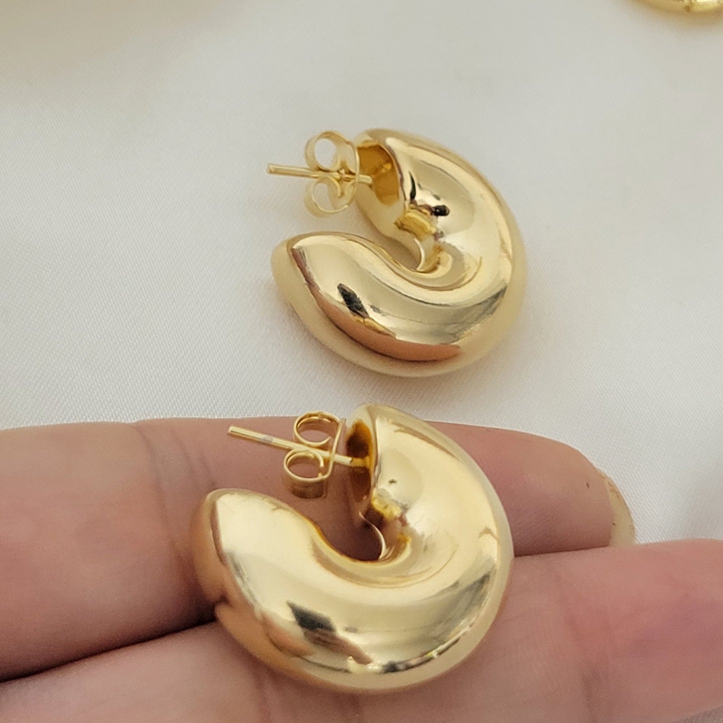 Chunky Hoop Earrings,Lightweight Hoop, 18K Gold Filled, Water Safe