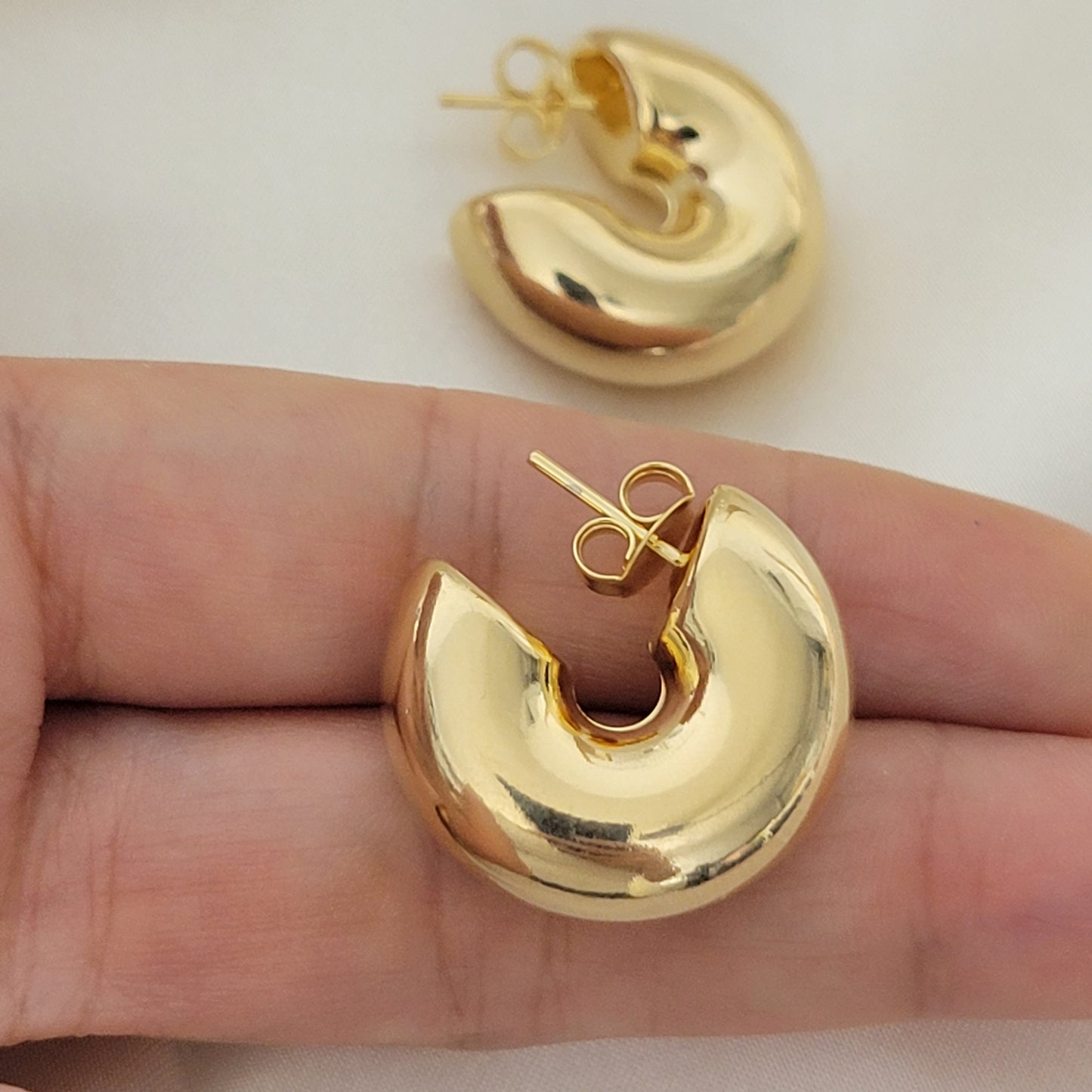 Chunky Hoop Earrings,Lightweight Hoop, 18K Gold Filled, Water Safe